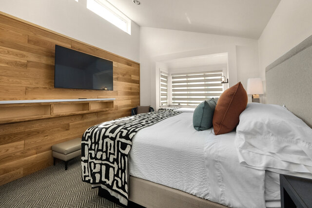 Image 1 for Garden Court King/Twin