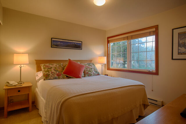 Image 3 for White Heron Contemporary - One Bedroom Suite