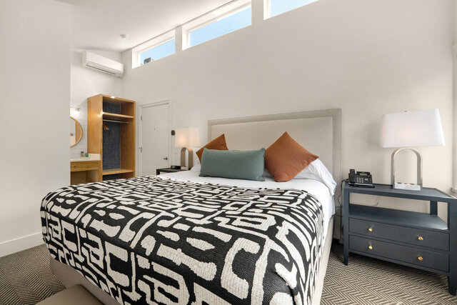 Image 2 for Garden Court King Studio