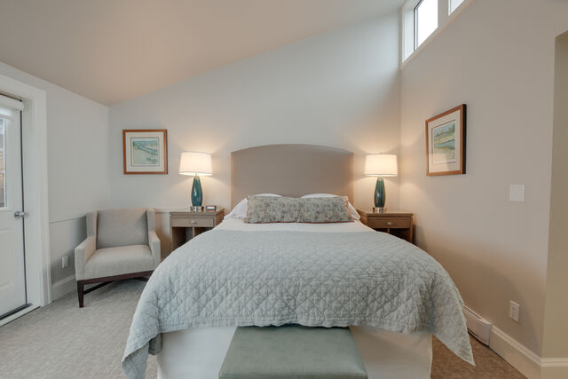 Image 6 for Flagship Queen Studio