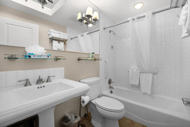 Image 2 for Flagship King Studio