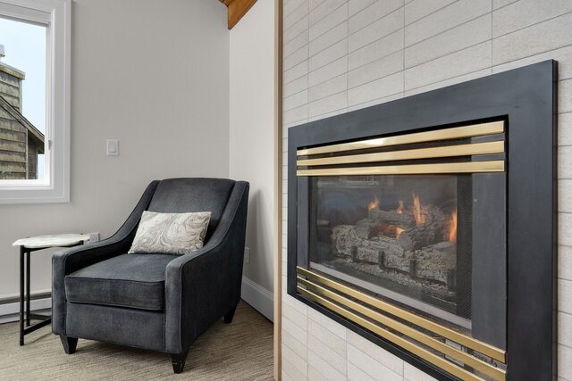 Image 5 for Flagship Queen Guest Room