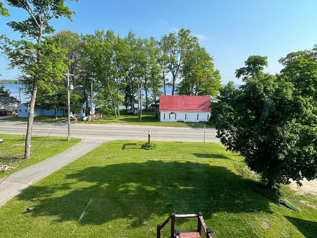 Image 5 for Lake Room