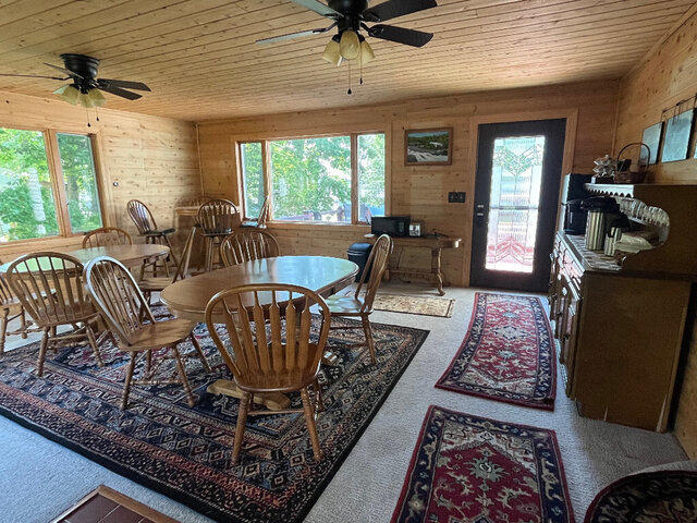 Image 7 for Lake Room