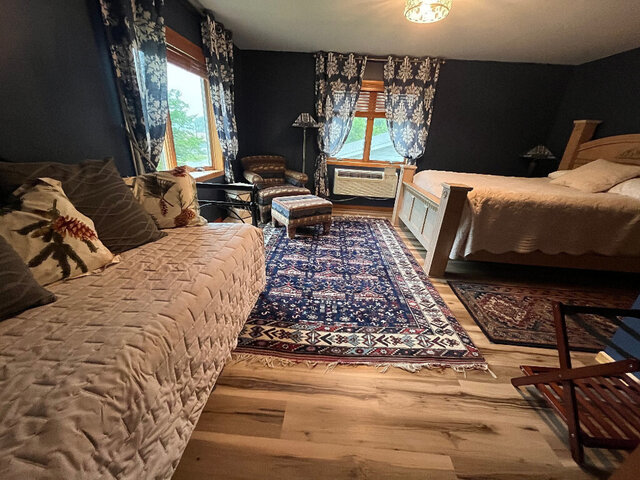 Image 1 for Lake Room