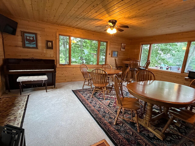 Image 4 for Waterfall Room