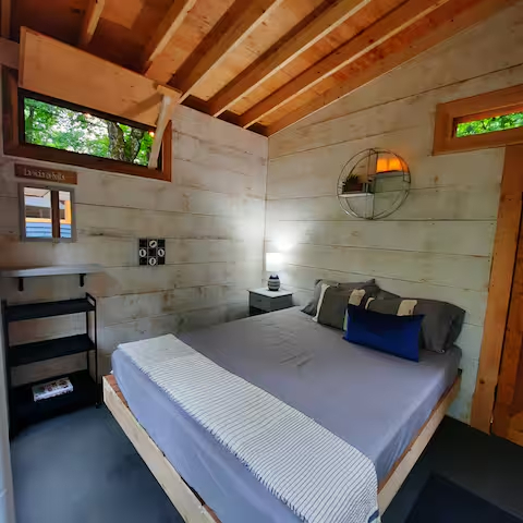 Image 9 for Dreamy Riverside Forest Villa